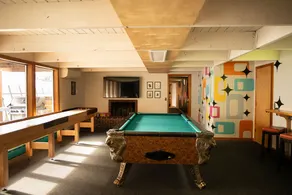 The Starburst Inn: Enclosed Heated Pool, Theater - Image 5