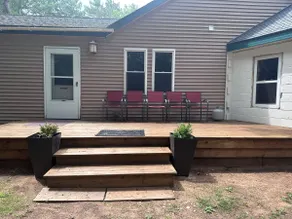 House at Inland Lakes Motel - Image 4