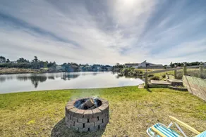 Pet-Friendly Ocean Park Home w/ Decks & View! - Image 2