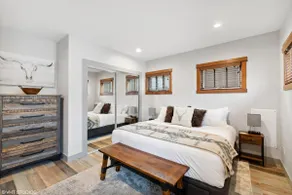 Best Location! Walkable|30 Min to GNP|5 Min Lake - Image 4
