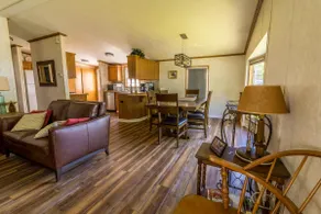 Cozy Cabin Steps Away from Lake Ontario - Image 2