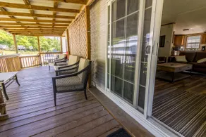 Cozy Cabin Steps Away from Lake Ontario - Image 3
