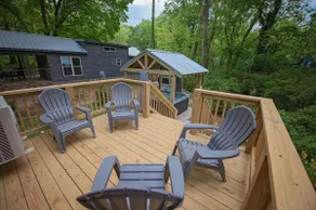 Jake Cabin luxury hot tub, firepit close downtown - Image 4