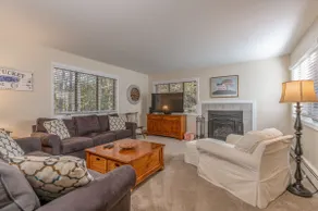 Condo moderne avec piscine communautaire, Newton Village - Image 3