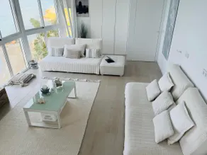 Luxury Apartment on the Beach - Image 4