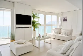 Luxury Apartment on the Beach - Image 3