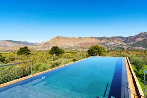 Etna Retreat - Image 4
