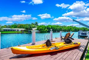 HEATED POOL+WATERFRONT+KAYAK+PING PONG / NEAR BEACH! - Image 2