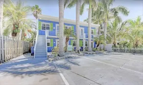 Beach Escape & Pool, steps to Beach & restaurants - Image 3
