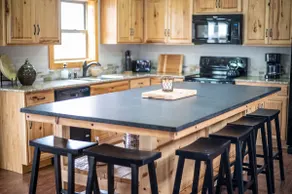 Table Rock Lake Luxe Cabin Chef's Kitchen King Bed - Image 3