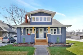 Historic Home- vintage charm & modern comforts - Image 2