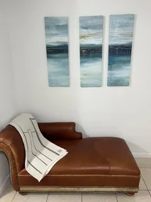 SIx Minutes to the Beach - Second Floor Studio - Image 3