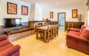 Beautiful Home In Priego De Cordoba - Image 2