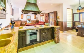 Beautiful Home In Priego De Cordoba - Image 4