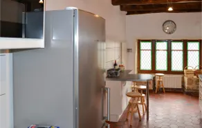 2 Bedroom Beautiful Home In Saint-Jean-D'angle - Image 4