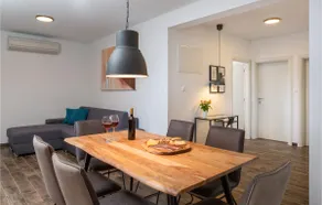 Awesome home in Kastel Sucurac - Image 4
