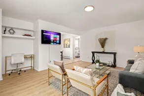 2nd Floor, Corner unit ft. King Bed + Workspace - Image 3