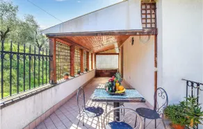 1 Bedroom Nice Apartment In Monte Isola - Image 4