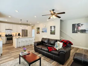 Luxury Medical District Home, EV Charger, Gated #1 - Image 2