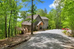 Private Getaway with Views! 8 mins to Lake Burton! - Image 5