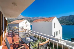 Apt Bobić-Three Bedroom Apt/Balcony and Sea View - Image 4