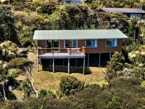 Vista do Mar - Piha Holiday Home - Image 2
