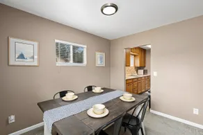 Restful single bedroom getaway - Image 3