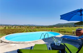Stunning Home In Pustodol With Sauna - Image 2