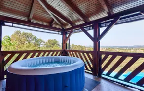 Stunning Home In Pustodol With Sauna - Image 3