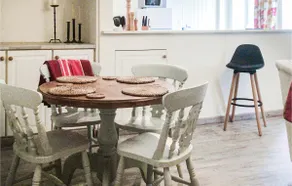 Pet friendly home in Scillé - Image 4