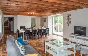 6 Bedroom Awesome Home In Plouézec - Image 3