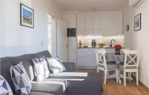 Awesome Home In Peroj - Image 4