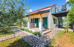 Awesome Home In Peroj - Image 2