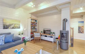 Stunning Home In Krems Iiwarderbrück With Sauna - Image 4