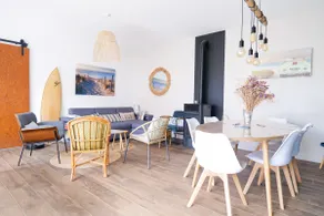 Beautiful vacation home 7 minutes from Br beach - Image 3
