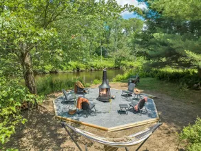 Riverfront * Hot Tub*Fireplace*Firepit*Secluded - Image 4