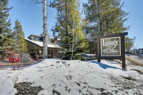 Upscale Condo w/ Balcony < 1/2 Mi to Ski Resort - Image 3