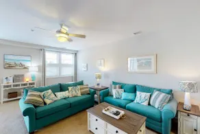 Sunny beach condo with washer & dryer, pool & hot - Image 3