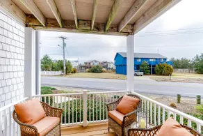 1st-Floor Beach Condo with Pool - 1 Block Away! - Image 3