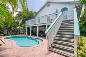 Sail Away Cottage · 170 Steps · Pool · 1920's Cottage - Image 2