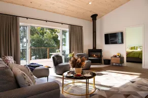Brandy Hot Forest Retreat - Image 2