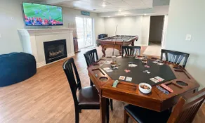 Double Down: Spacious Lakefront Retreat with Stunn - Image 3
