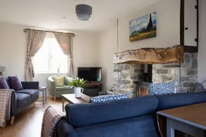 Brecon Beacons Cottage with Stunning Country Views - Image 2