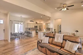 Bright Home w/ Yard, 4 Mi to Colorado River! - Image 4