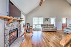 Bright ‘Green Gables’ Cabin: Hike, Swim & BBQ - Image 5