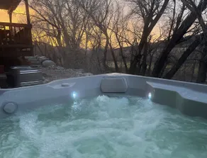 Casa Salida! Bikepath to dwntwn, private hot tub - Image 2