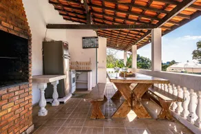 20,000 m² of land + swimming pool and barbecue. - Image 2