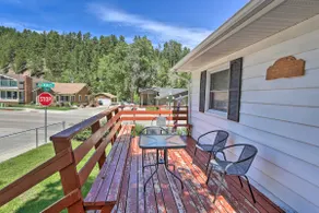 Sleek Deadwood Getaway < 1 Mi to Downtown! - Image 2