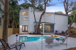 Live Oak Retreat sleeps 8 - Image 3