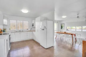 13 Indigo Avenue - 'Indigo Sands' - Rainbow Beach - Image 4